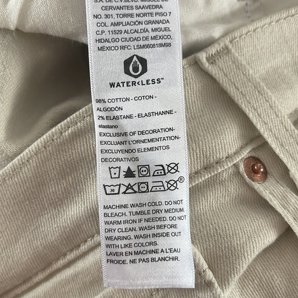 Levi's Signature High Rise Loose Crop Jeans Size 28W - Picture 5 of 6